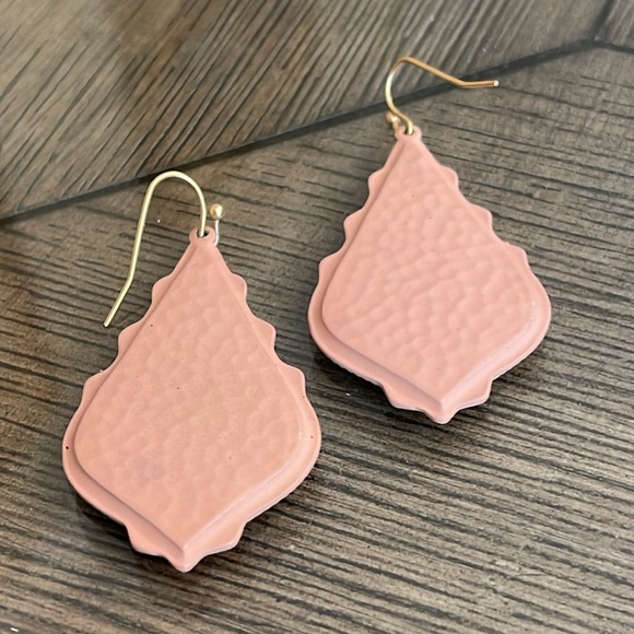 Blush Pink & Pearl Kendra Inspired Earrings - Picture 6 of 12
